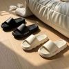 Super soft men's slippers; deodorant bathroom sandals; men's sandals outside; cloud slippers